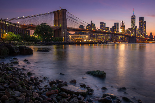 Обои картинки фото brooklyn bridge and manhattan, города, нью-йорк , сша, огни, ночь