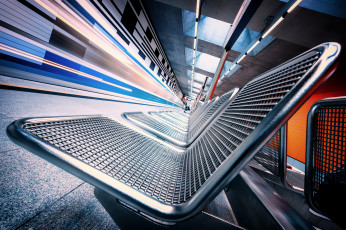 Картинка интерьер холлы +лестницы +корридоры метро