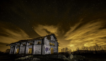 Картинка разное развалины +руины +металлолом дом фон ночь