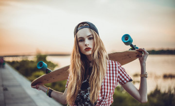 Картинка девушки -unsort+ блондинки +светловолосые скейт рубашка кепка блондинка