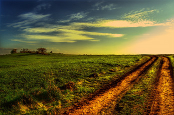 обоя пейзаж, природа, дороги, закат, поле, дорога