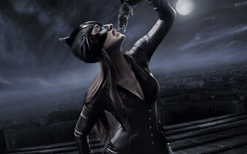 Картинка фэнтези фотоарт крыса добыча маска костюм луна ночь женщина-кошка catwoman