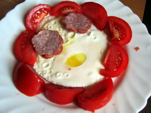 Картинка еда Яичные+блюда помидоры яичница