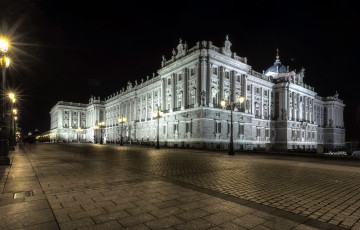 Картинка города мадрид+ испания дворец фонари вечер
