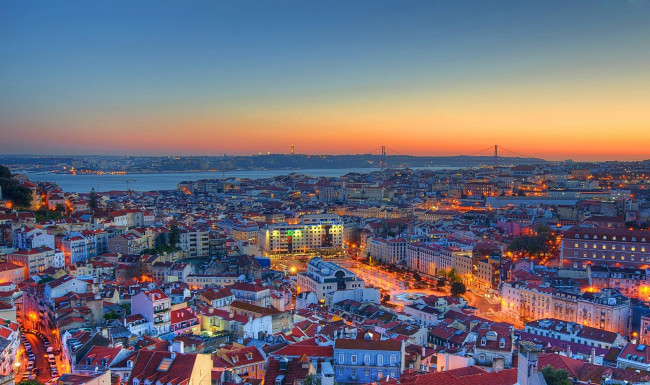 Обои картинки фото города, лиссабон , португалия, вечер, панорама