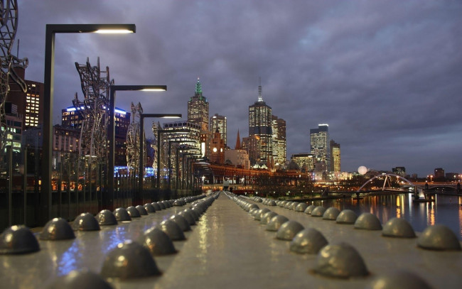 Обои картинки фото города, мельбурн , австралия, вечер, фонари, набережная