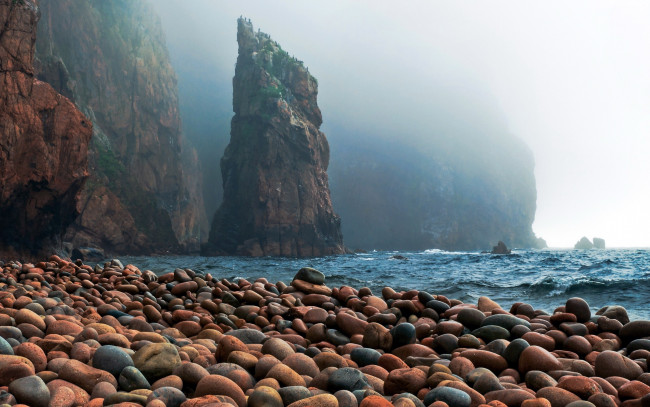 Обои картинки фото природа, побережье, туман, камни, скалы