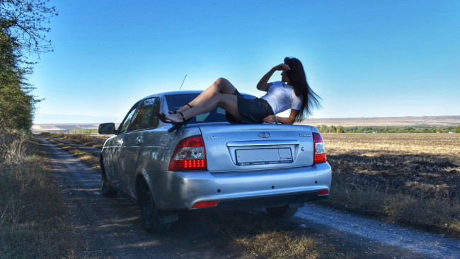 Обои картинки фото автомобили, -авто с девушками, lada, priora