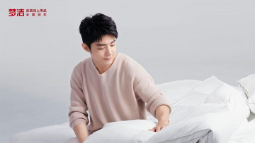 обоя мужчины, xiao zhan, актер, свитер, постель