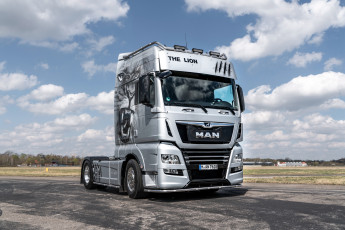 обоя автомобили, man