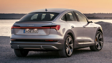 обоя audi e-tron sportback 55 quattro exterior, автомобили, audi, серебристый, берег, озеро
