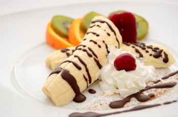 Картинка еда мороженое +десерты десерт киви сироп сливки взбитые банан