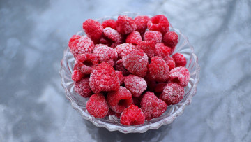 Картинка еда малина вазочка ягоды замороженные