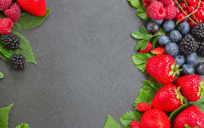 Обои картинки фото еда, фрукты,  ягоды, малина, ежевика, черника, клубника