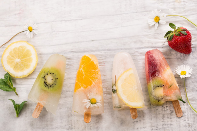 Обои картинки фото еда, мороженое,  десерты, фруктовое, ягодное, лимон