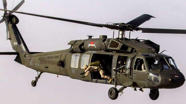 Обои картинки фото авиация, вертолёты, sikorsky, uh60, black, hawk, вoeнная, армия, сша