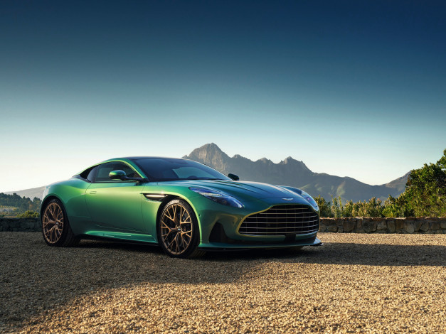 Обои картинки фото 2023 aston martin db12, автомобили, aston martin, aston, martin, db12, купе, зеленый, астон, мартин