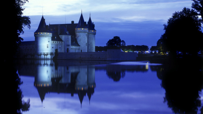 Обои картинки фото города, - дворцы,  замки,  крепости, замок, река, ночь