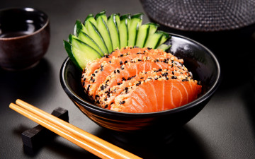 Картинка еда рыба +морепродукты +суши +роллы огурец соус fish тень сервировка тарелка