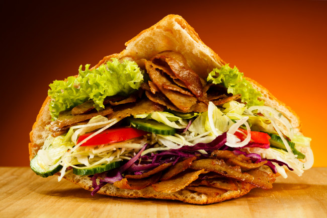 Обои картинки фото еда, бутерброды, гамбургеры, канапе, корж, салат, мясо, фастфуд