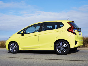 обоя автомобили, honda, jazz, au-spec, 2014г, желтый