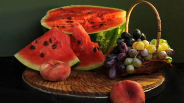 Картинка еда фрукты +ягоды арбуз виноград персики