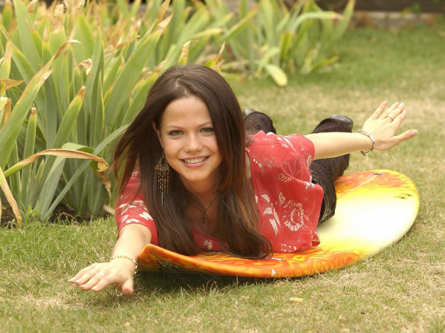 Обои картинки фото Tammin Sursok, девушки