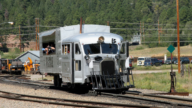 Обои картинки фото техника, локомотивы, автомобиль-поезд