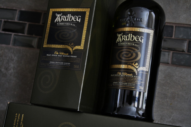 Обои картинки фото whisky, бренды, ardbeg, алкоголь, виски