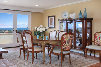 Картинка интерьер столовая chandelier style flowers furniture dining room стиль люстра цветы мебель