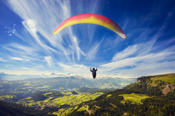 Картинка спорт экстрим небо панорама парашют высота поля леса горы облака