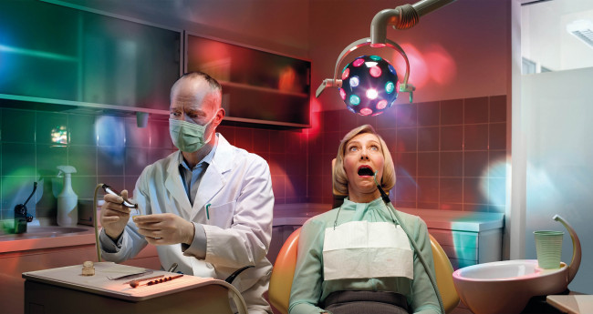Обои картинки фото юмор и приколы, дантист, женщина, стробоскоп