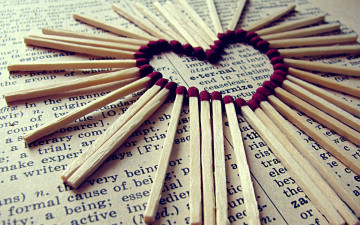 обоя праздничные, день, св, валентина, сердечки, любовь, спички, сердце, книга