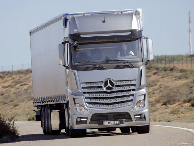 Обои картинки фото автомобили, mercedes, trucks, тягач