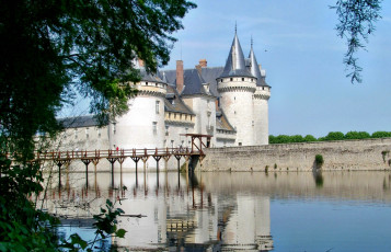 Картинка франция сюлли сюр луар города замки луары озеро крепостные стены замок