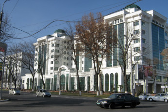 Картинка города -+здания +дома осень проспект ташкент центральный