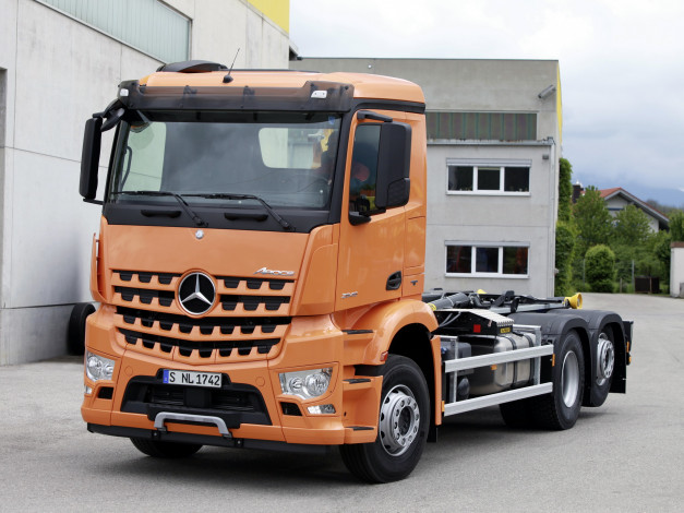 Обои картинки фото автомобили, mercedes trucks, arocs, mercedes-benz, t20-70, palift, palfinger, abgleitkipper, 2545, l, 2014г