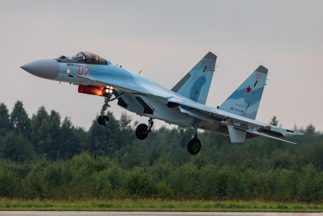 Обои картинки фото авиация, боевые самолёты, сверхманёвренный, истребитель, su-35s, ввс, россии, многоцелевой, су-35с