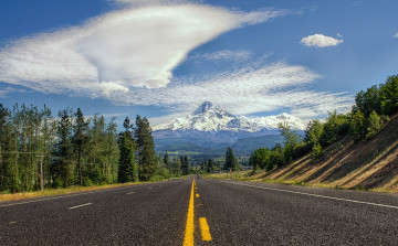 Картинка природа дороги горы облака шоссе лес