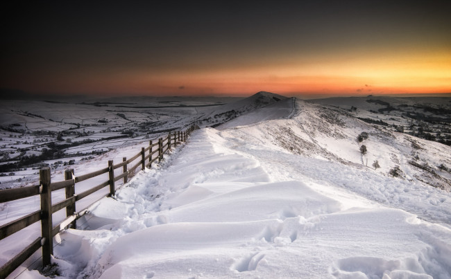 Обои картинки фото природа, зима, снег, забор, ночь