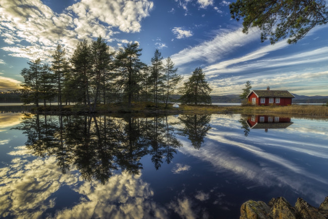 Обои картинки фото природа, реки, озера, деревья, облака, дом, отражение, озеро, норвегия, рингерике, norway, ringerike
