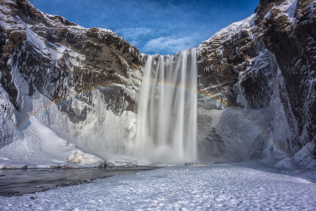 Обои картинки фото природа, водопады, исландия, небо, снег, зима, горы, радуга, водопад