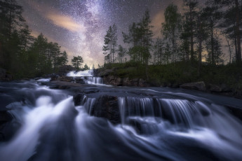 Картинка природа водопады поток камни ночь небо