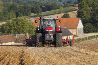 Картинка техника тракторы massey