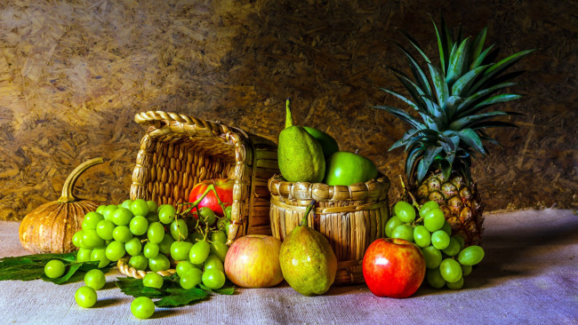 Обои картинки фото еда, фрукты,  ягоды, ананас, виноград, яблоки