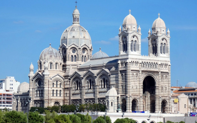 Обои картинки фото cathedral in marseilles,  france, города, марсель , франция, cathedral, in, marseilles, france