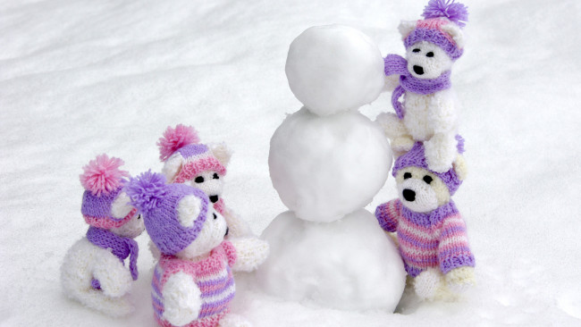 Обои картинки фото праздничные, мягкие, игрушки, снеговик, мишки