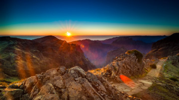 Картинка природа восходы закаты горы солнце блики