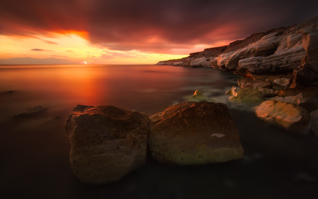 Обои картинки фото природа, восходы, закаты, побережье, скалы, закат, океан, камни