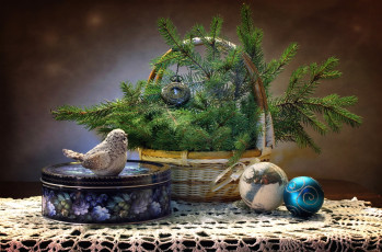 Картинка праздничные -+разное+ новый+год птичка коробка игрушки ель